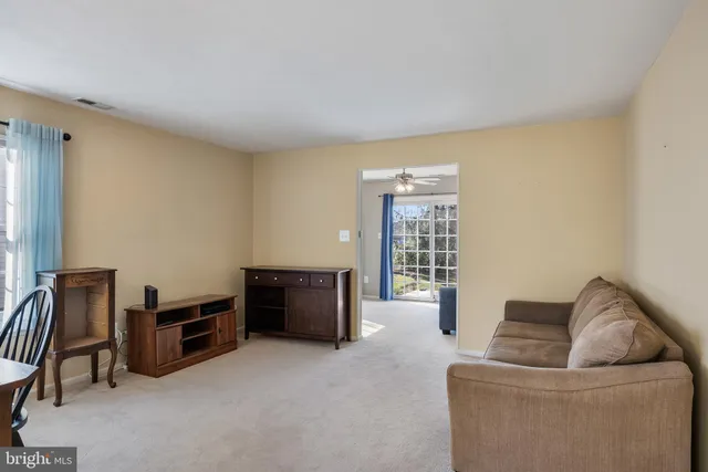 $400,000 | 404 Aster Place, Mount Laurel, NJ 08054