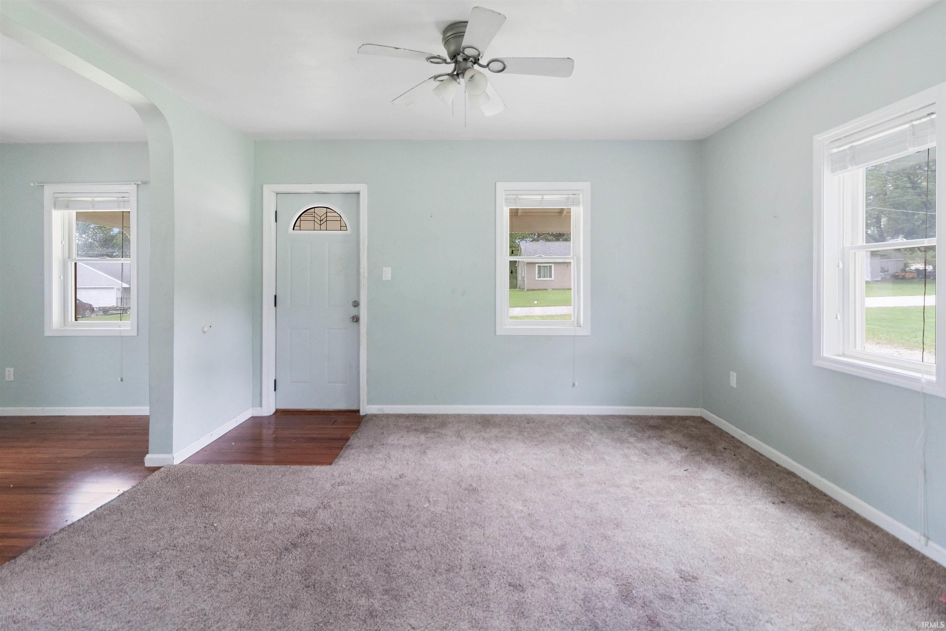258 South Hendricks Street Andrews, IN 46702 - Photo 2 of 28