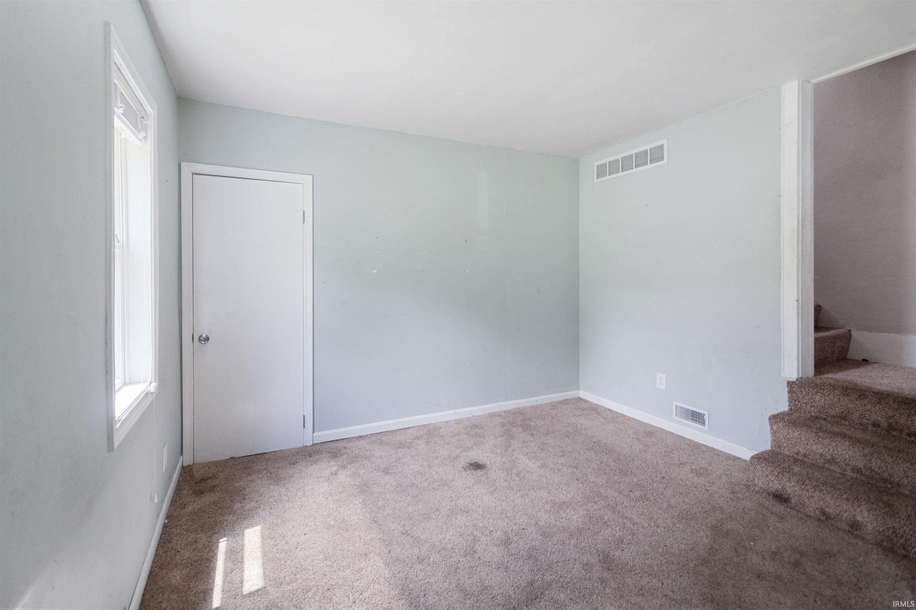 258 South Hendricks Street Andrews, IN 46702 - Photo 6 of 28
