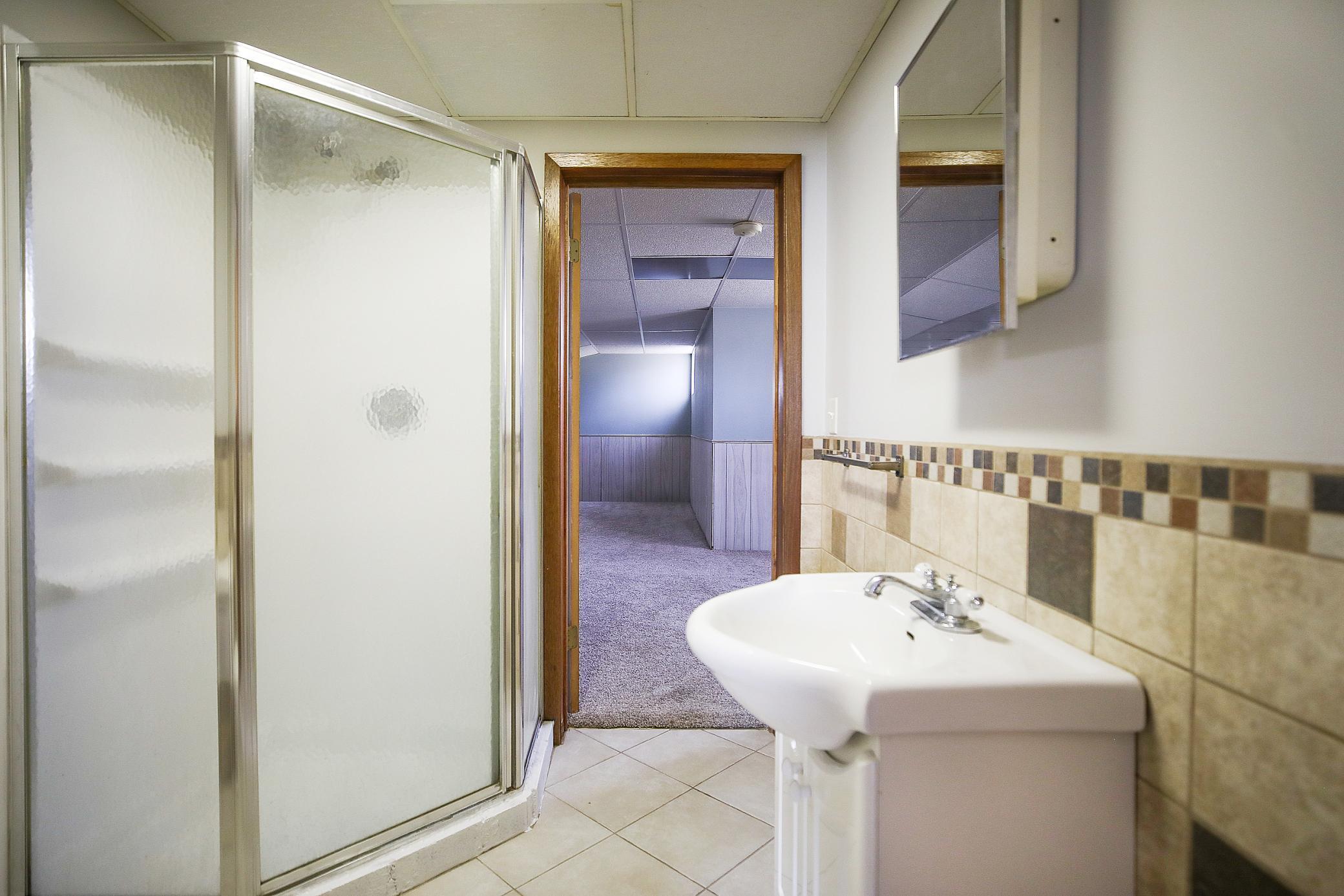 411 2nd Street Lyle, MN 55953 - Photo 13 of 24