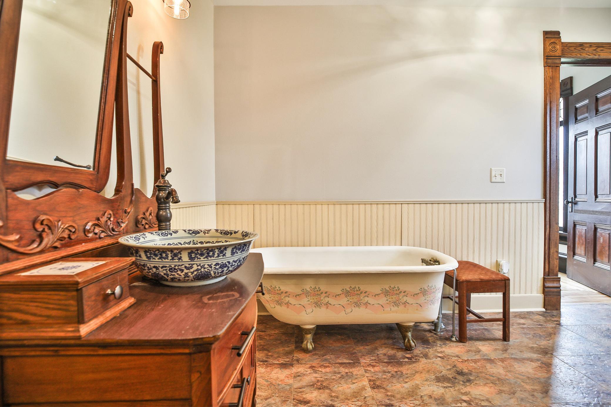 411 2nd Street Lyle, MN 55953 - Photo 15 of 24