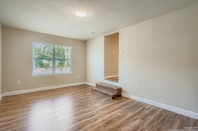 $215,000 | 122 Adrian Drive, San Antonio, TX 78213