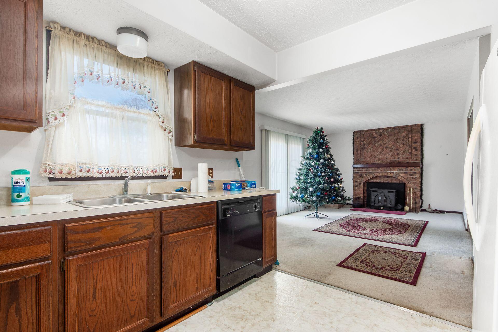 270 West Orange Road Delaware, OH 43015 - Photo 7 of 34 011_859b2e0_M 270 W Orange013
