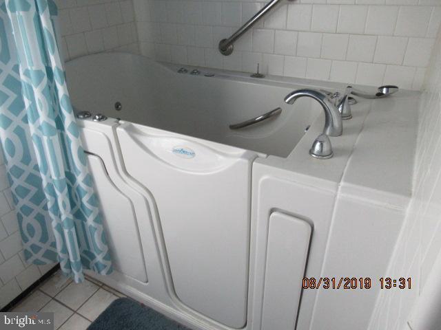 4006 Bareva Road Baltimore, MD 21215 - Photo 10 of 20 BATHROOM