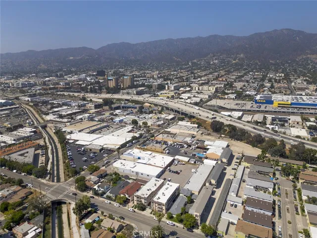 $3,000 | 620 South Lake Street, Unit 203, Burbank, CA 91502