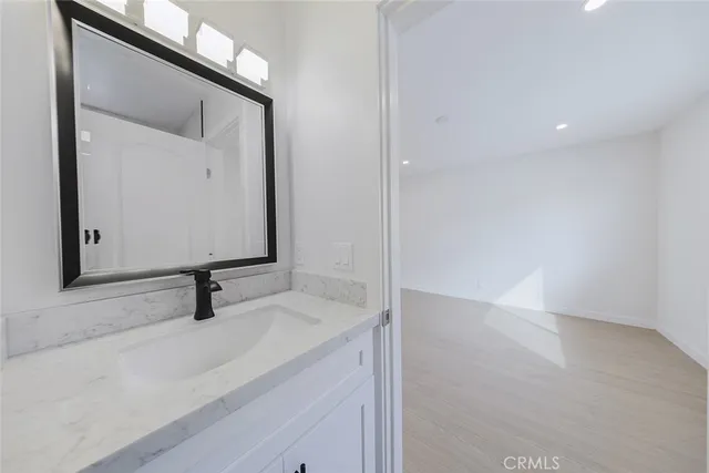 $3,000 | 620 South Lake Street, Unit 203, Burbank, CA 91502