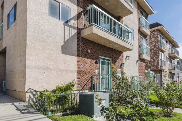 $3,000 | 620 South Lake Street, Unit 203, Burbank, CA 91502
