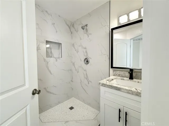 $3,000 | 620 South Lake Street, Unit 203, Burbank, CA 91502