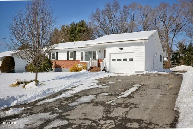 $549,000 | 22 Verdi Boulevard, Colonie, NY 12110