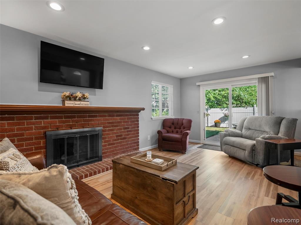 1245 Kenilworth Place Clawson, MI 48017 - Photo 11 of 34 Gallery Image 11