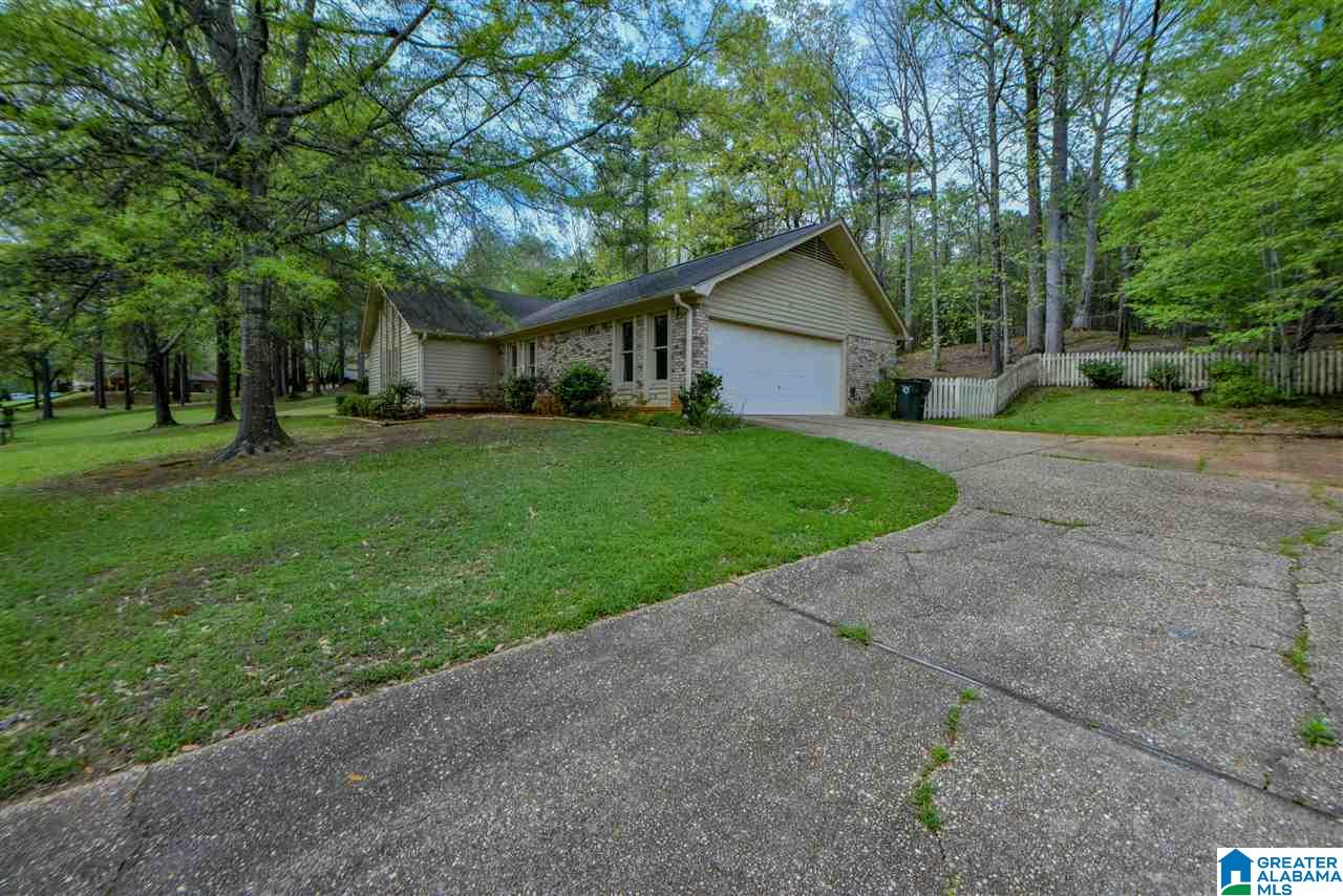5328 Overbrook Road Tuscaloosa, AL 35405 - Photo 2 of 21