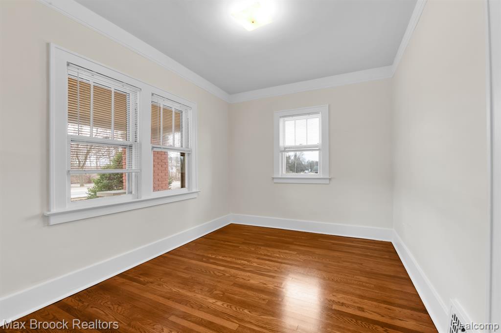 19011 Beck Road Northville, MI 48168 - Photo 16 of 40