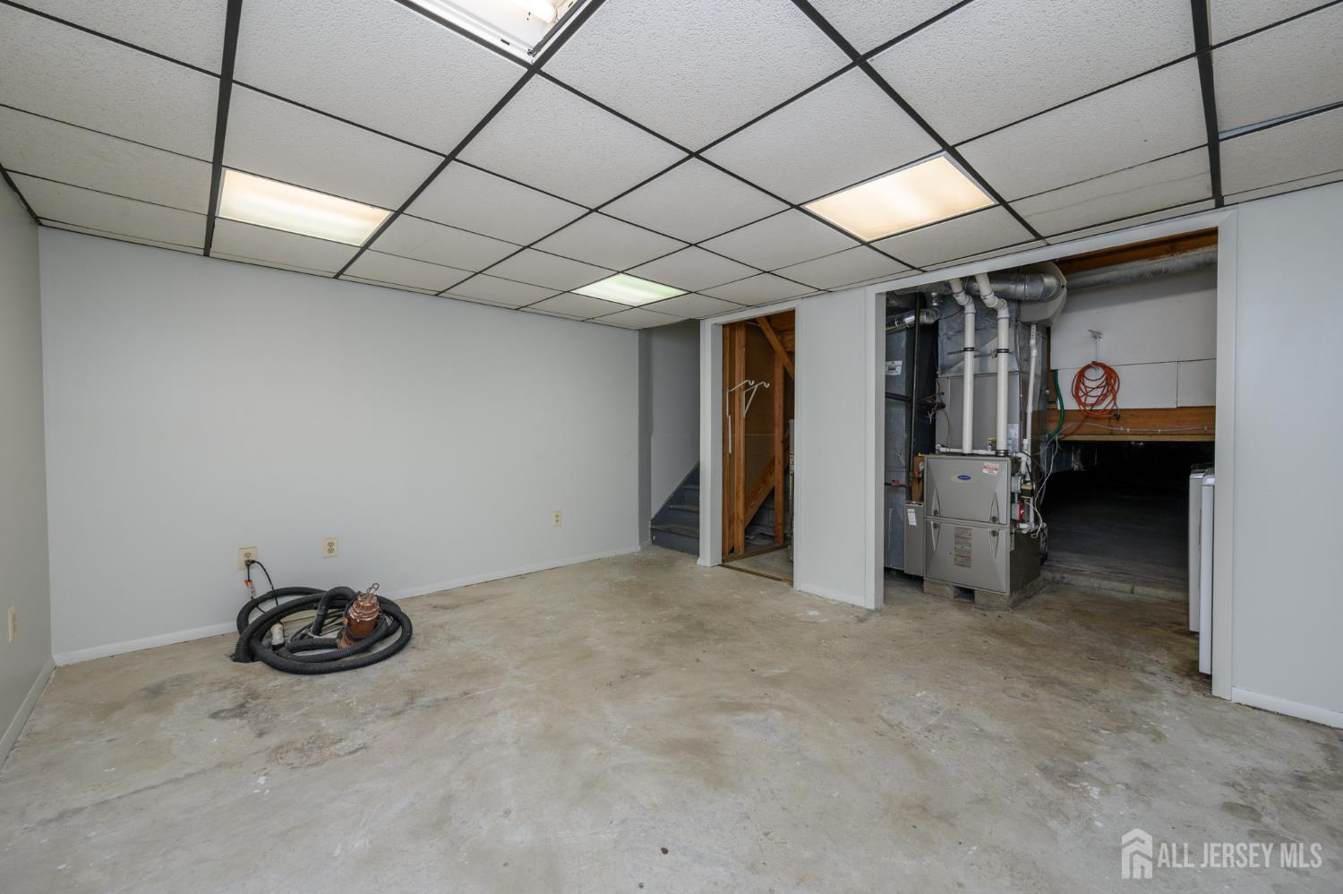 133 Hickory Road Somerset, NJ 08873 - Photo 29 of 45