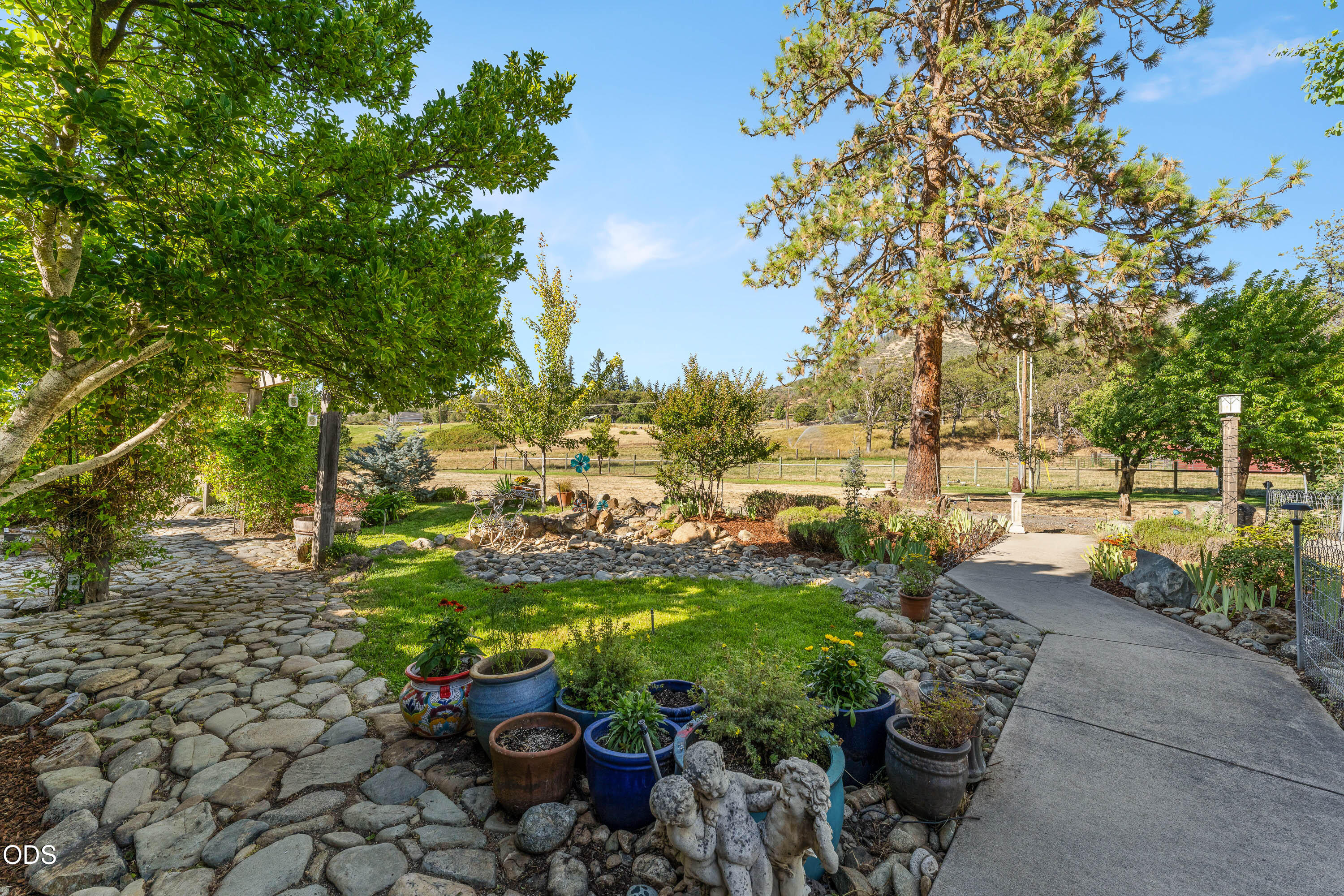 2076 Upper Applegate Road Jacksonville, OR 97530 - Photo 43 of 63 Gallery Image 43
