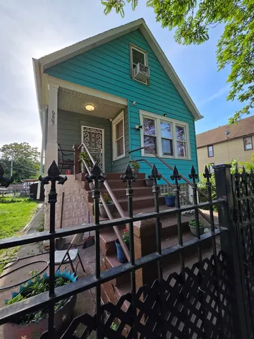 $239,900 | 6805 South Wood Street, Chicago, IL 60636
