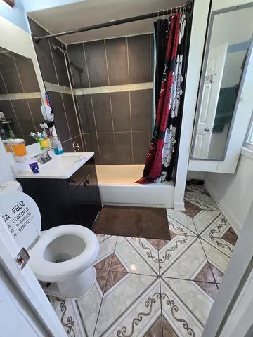 $239,900 | 6805 South Wood Street, Chicago, IL 60636