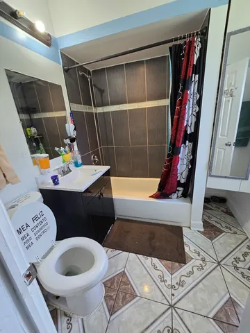 $239,900 | 6805 South Wood Street, Chicago, IL 60636