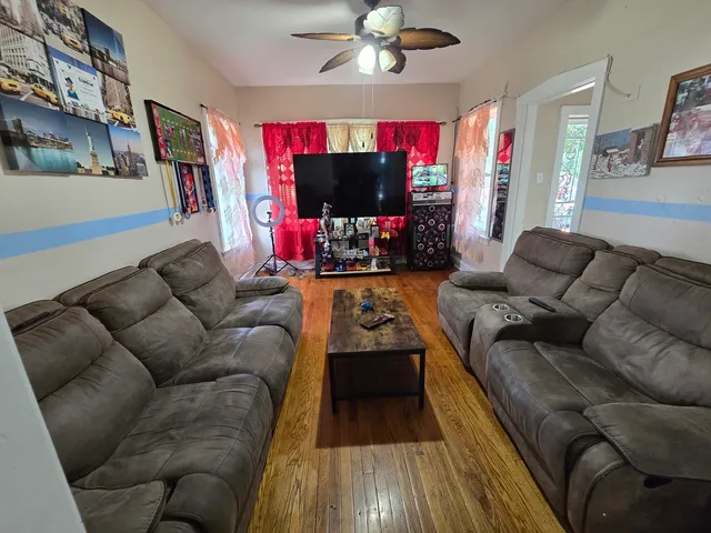 $239,900 | 6805 South Wood Street, Chicago, IL 60636