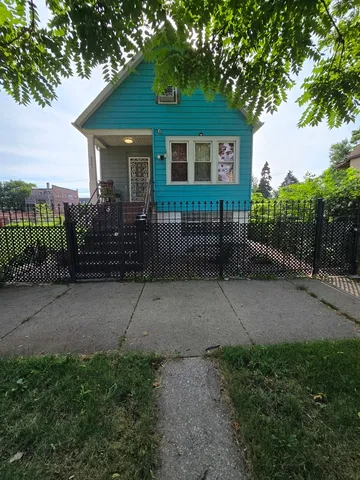 $239,900 | 6805 South Wood Street, Chicago, IL 60636