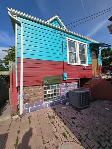 $239,900 | 6805 South Wood Street, Chicago, IL 60636