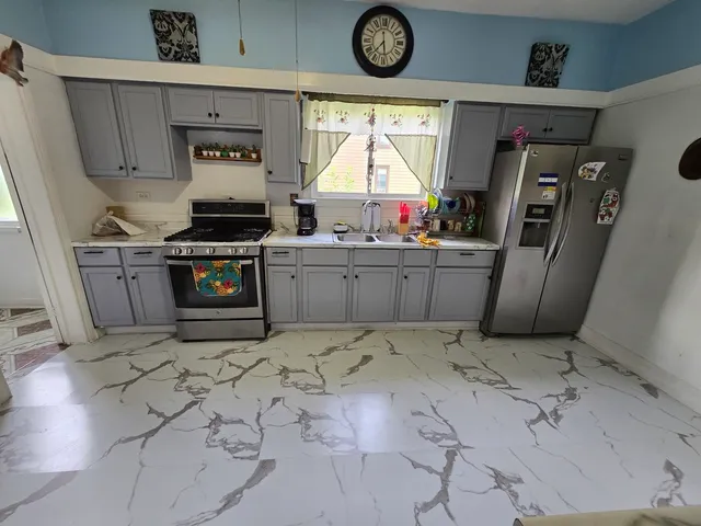 $239,900 | 6805 South Wood Street, Chicago, IL 60636