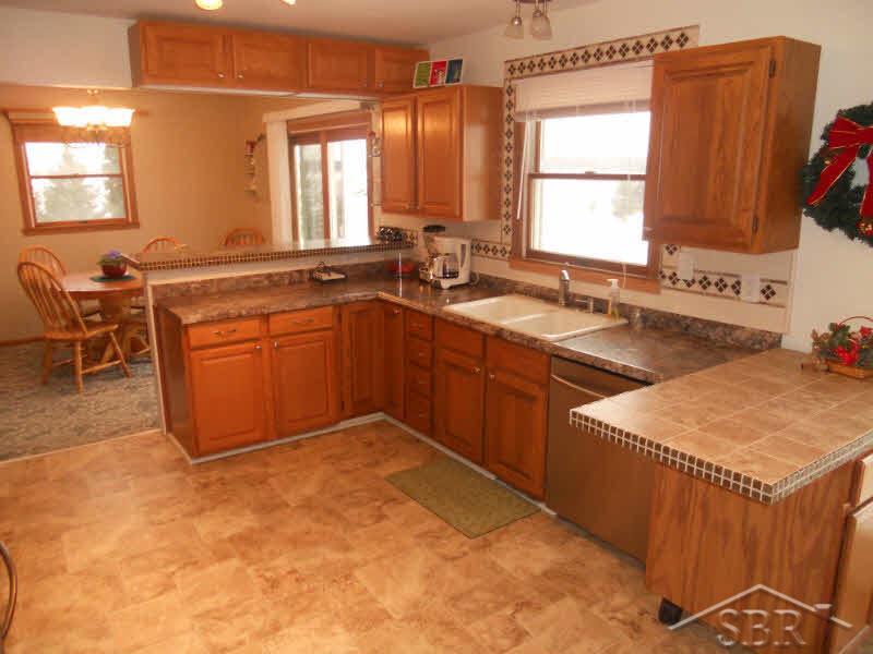 4094 Maple Road Frankenmuth, MI 48734 - Photo 7 of 15 20106158-6.JPG