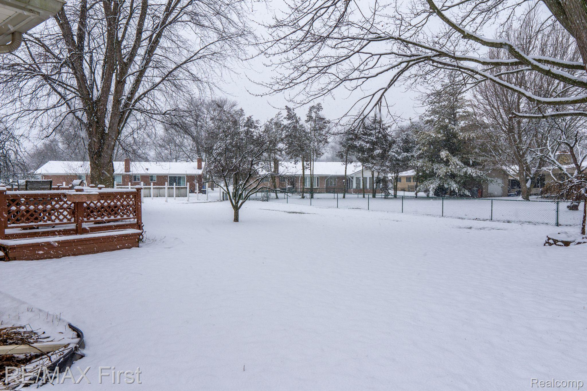 11573 Chicago Road Warren, MI 48093 - Photo 8 of 48 Gallery Image 8