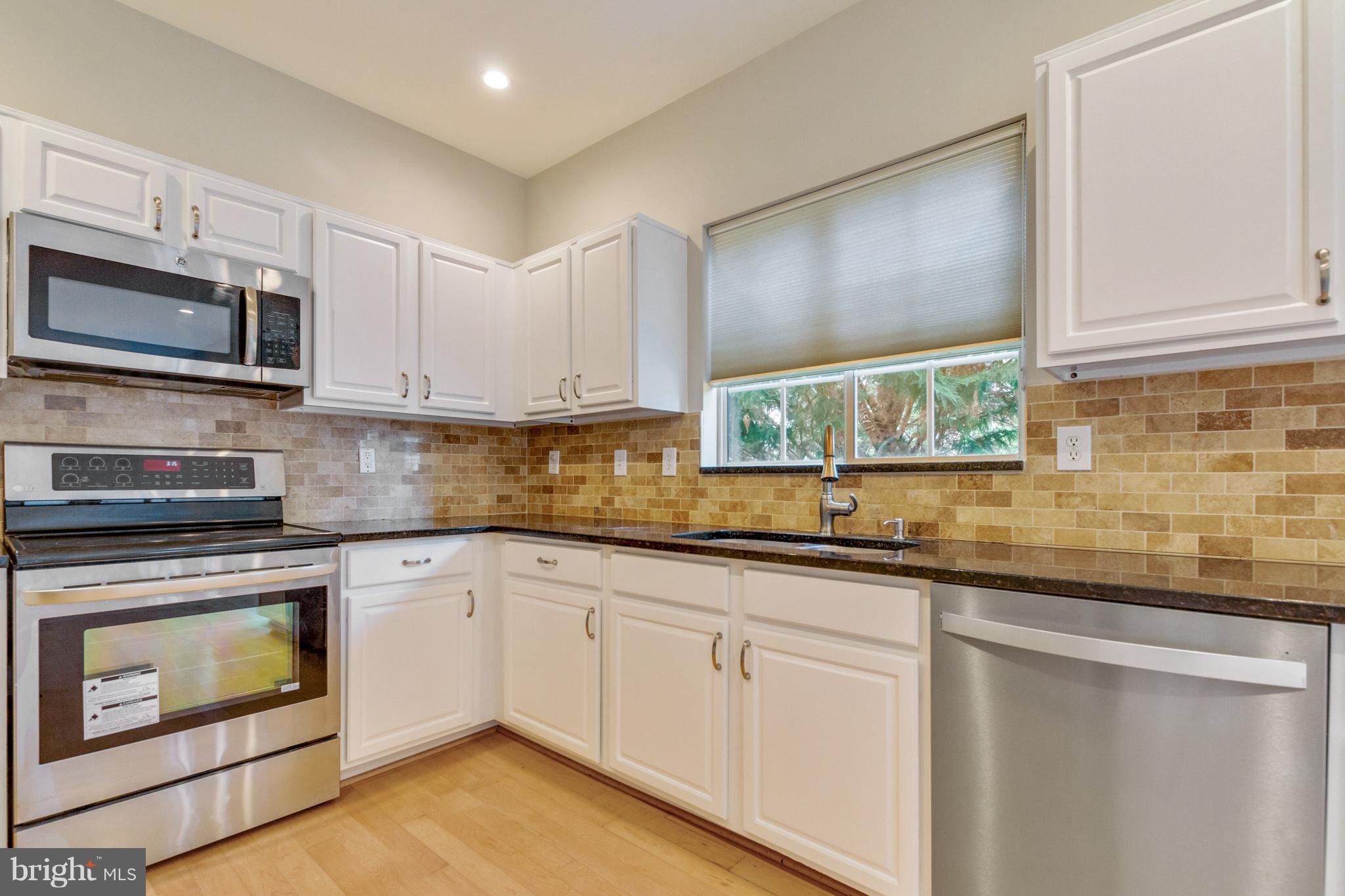 12929 Summit Ridge Terrace Germantown, MD 20874 - Photo 6 of 25 Kitchen