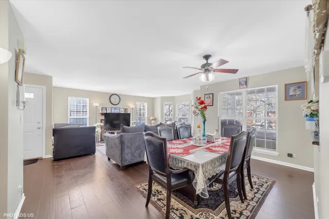 $369,000 | 864 Lansing Court, Unit 864, Vernon Hills, IL 60061