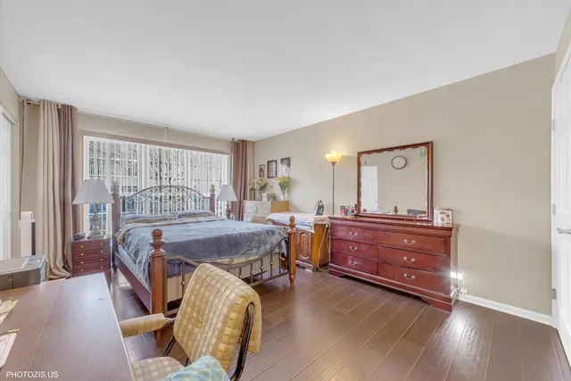 $369,000 | 864 Lansing Court, Unit 864, Vernon Hills, IL 60061