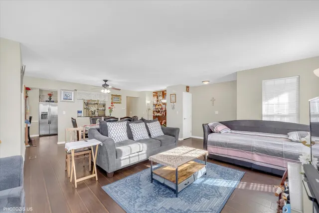 $369,000 | 864 Lansing Court, Unit 864, Vernon Hills, IL 60061