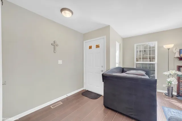 $369,000 | 864 Lansing Court, Unit 864, Vernon Hills, IL 60061