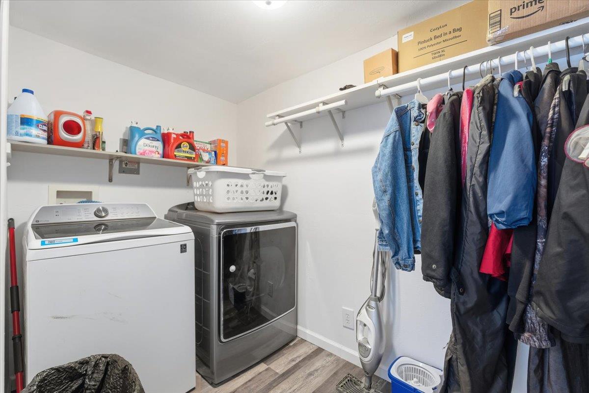 1939 1st Avenue Sutter, CA 95982 - Photo 26 of 35 a utility room with dryer and washer
