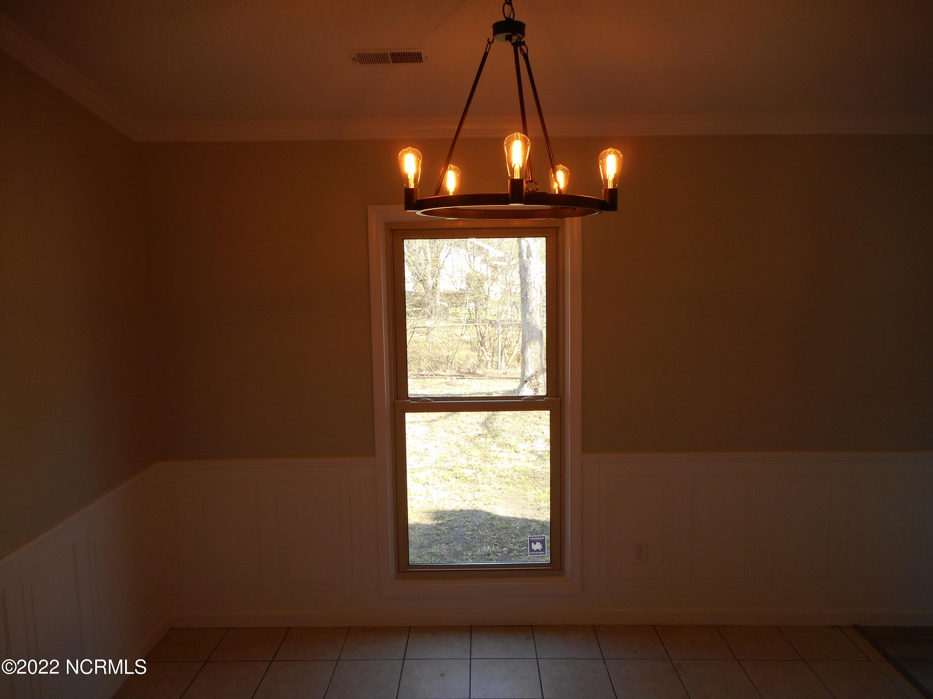 134 Shipman Road Havelock, NC 28532 - Photo 33 of 47 Dining Area