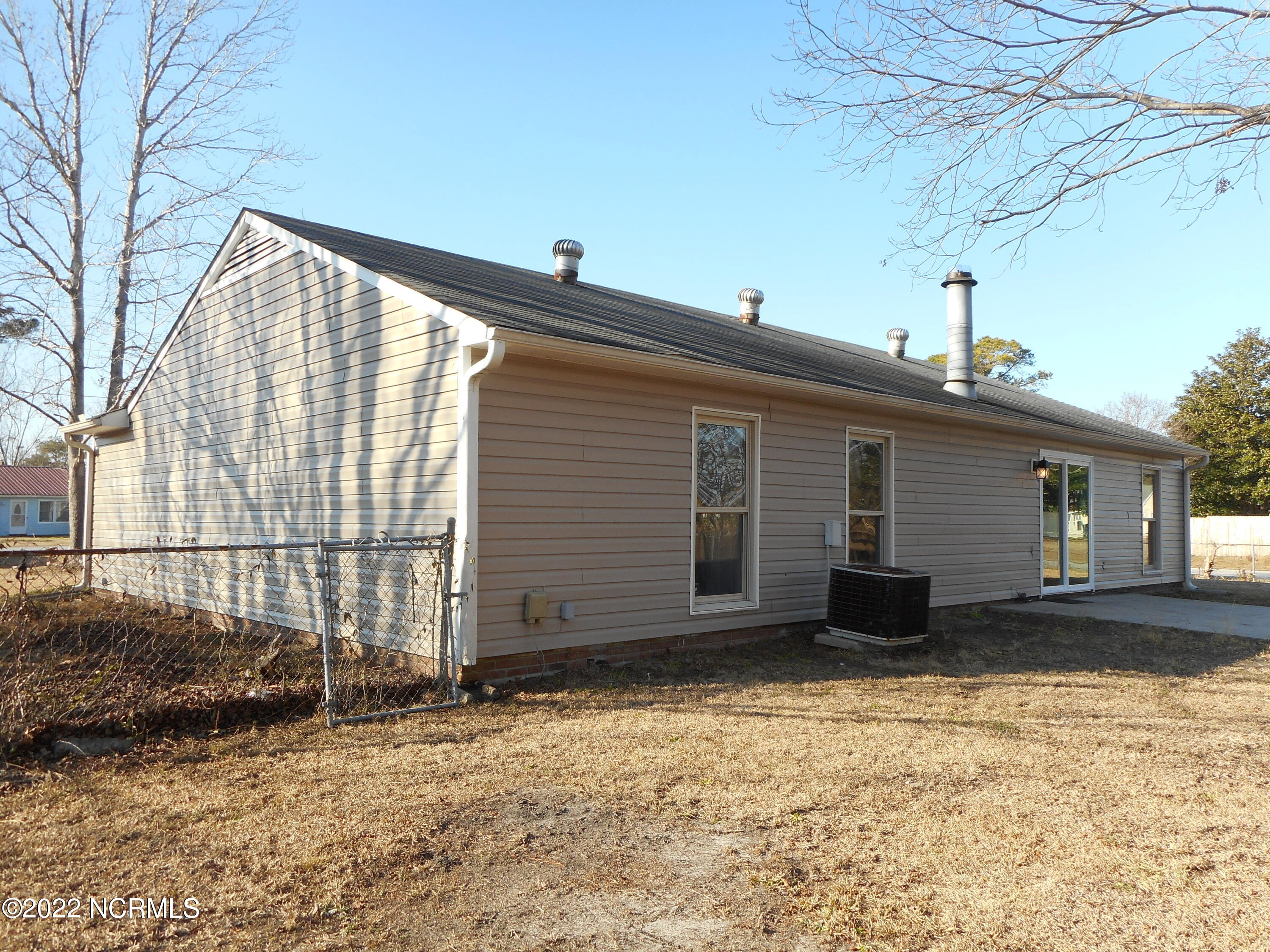 134 Shipman Road Havelock, NC 28532 - Photo 41 of 47 Rear of Home