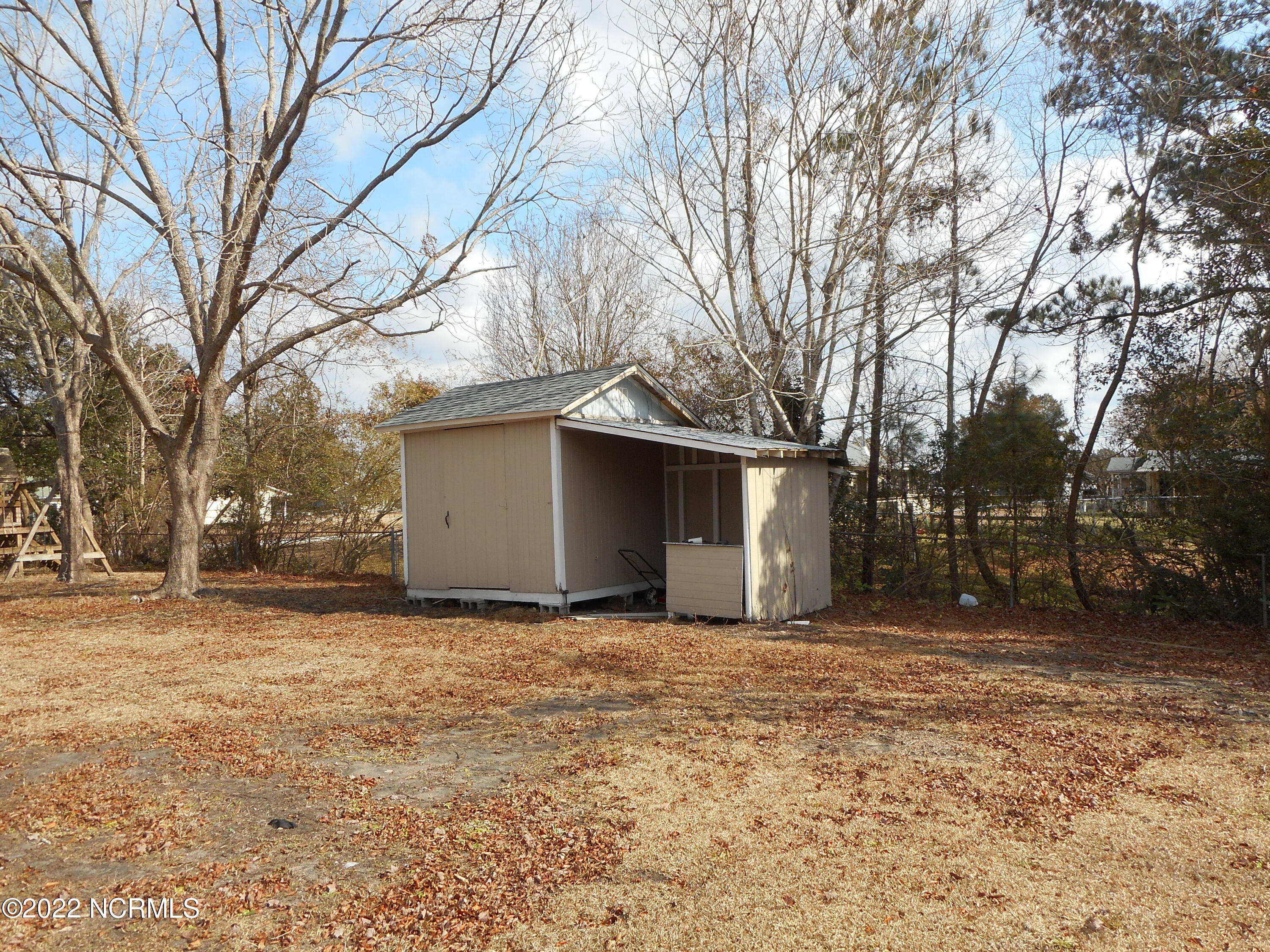 134 Shipman Road Havelock, NC 28532 - Photo 42 of 47 Shed
