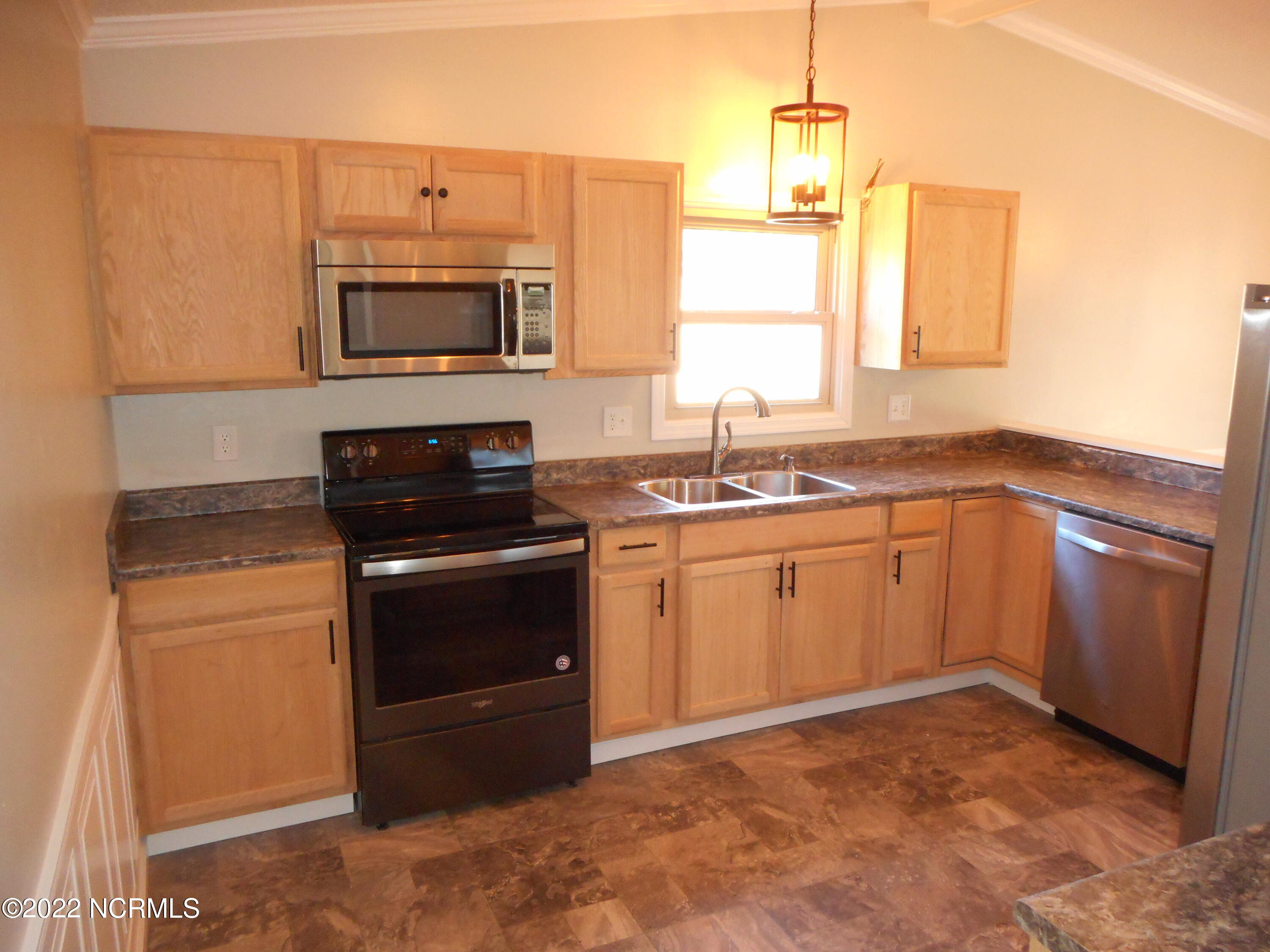 134 Shipman Road Havelock, NC 28532 - Photo 7 of 47 Kitchen Area