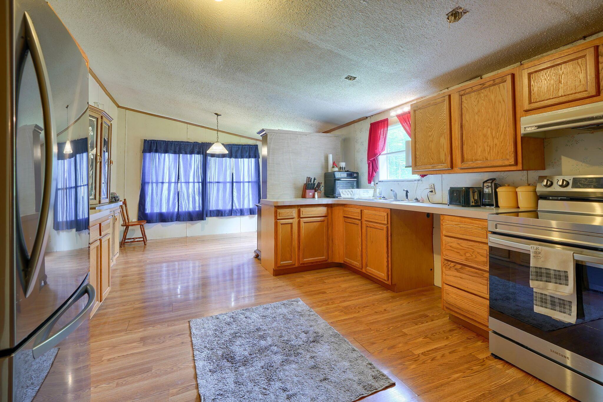 109 Bunker Hill Road Wellston, OH 45692 - Photo 27 of 42 26. Kitchen (1)