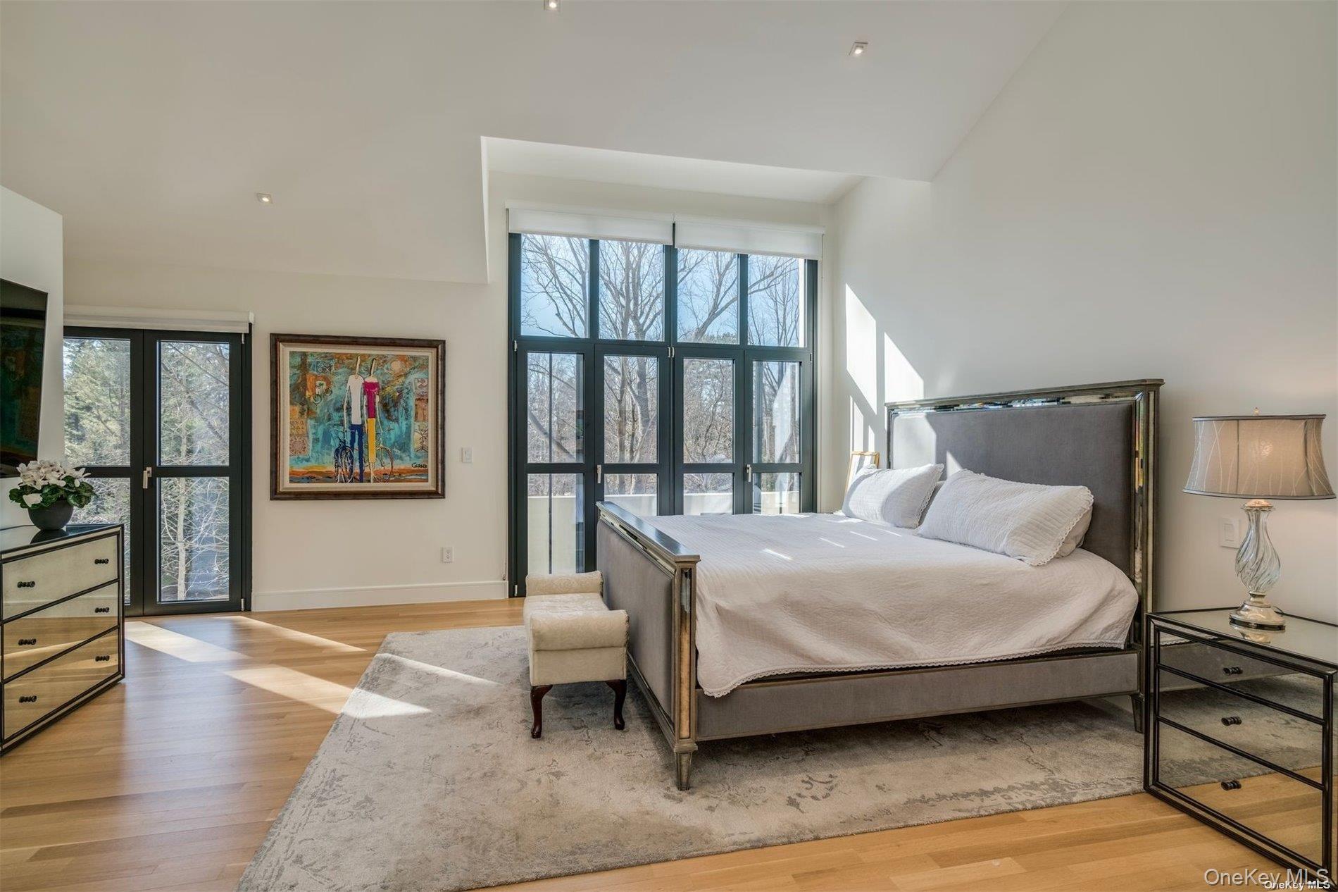 9 Winding Way Locust Valley, NY 11560 - Photo 17 of 35 Master w/Juliette Balcony