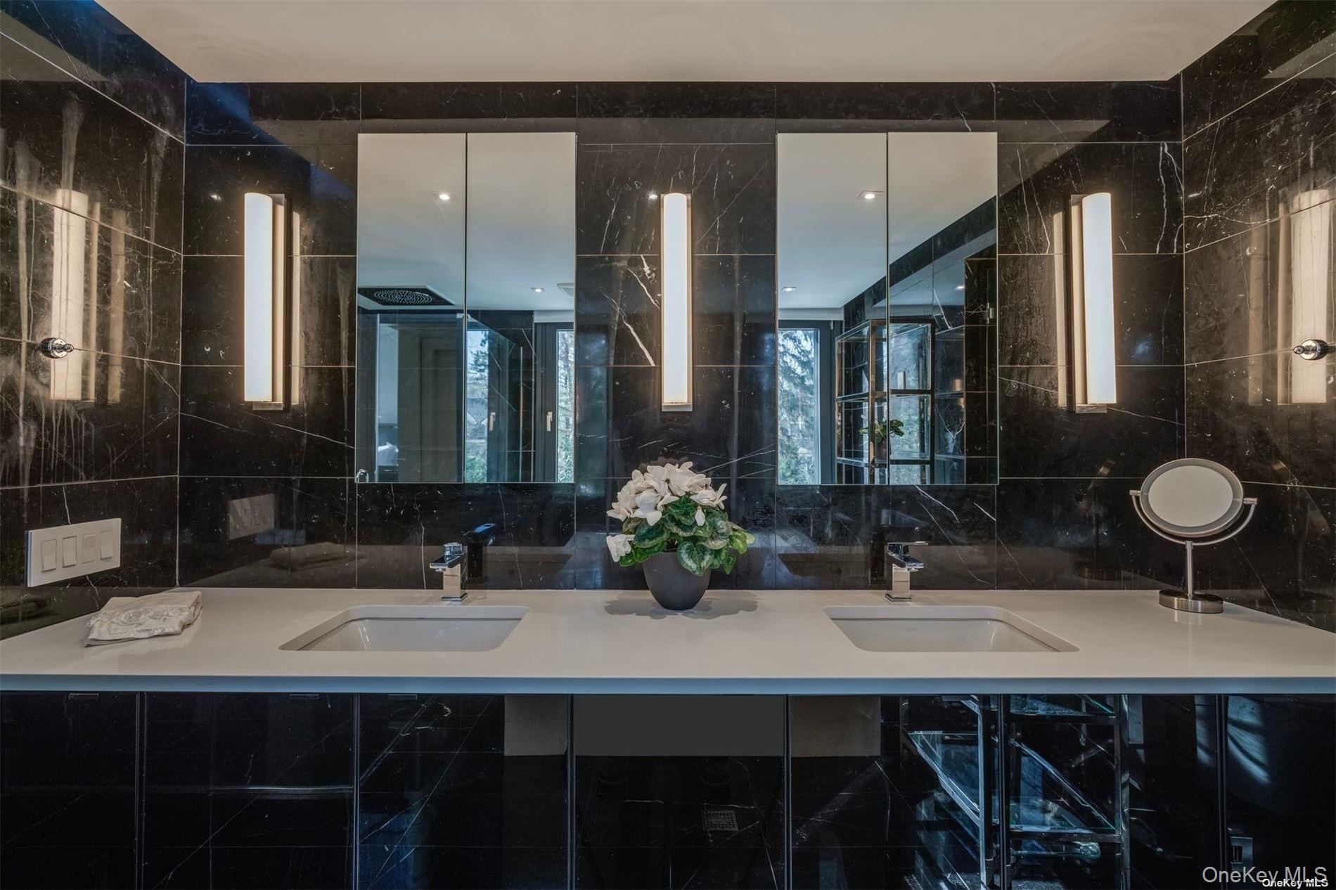 9 Winding Way Locust Valley, NY 11560 - Photo 20 of 35 Master Bath