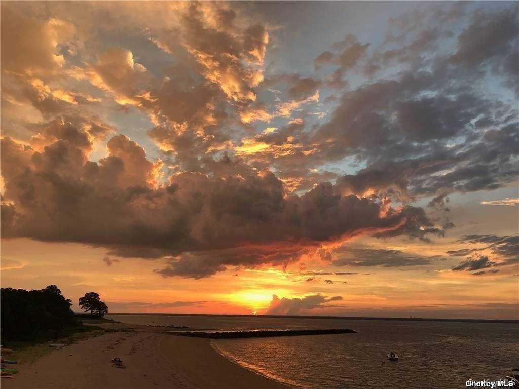 9 Winding Way Locust Valley, NY 11560 - Photo 35 of 35 Beach Sunset