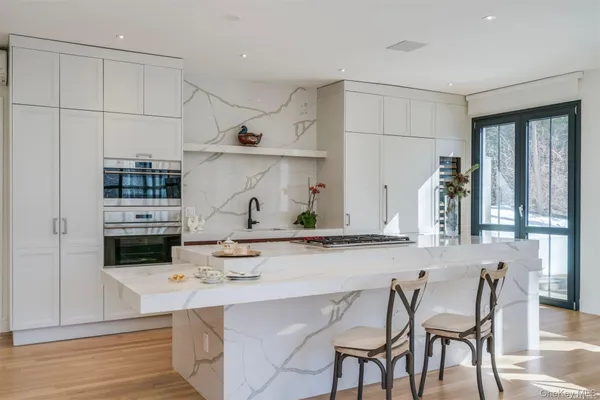 $28,000 | 9 Winding Way, Locust Valley, NY 11560