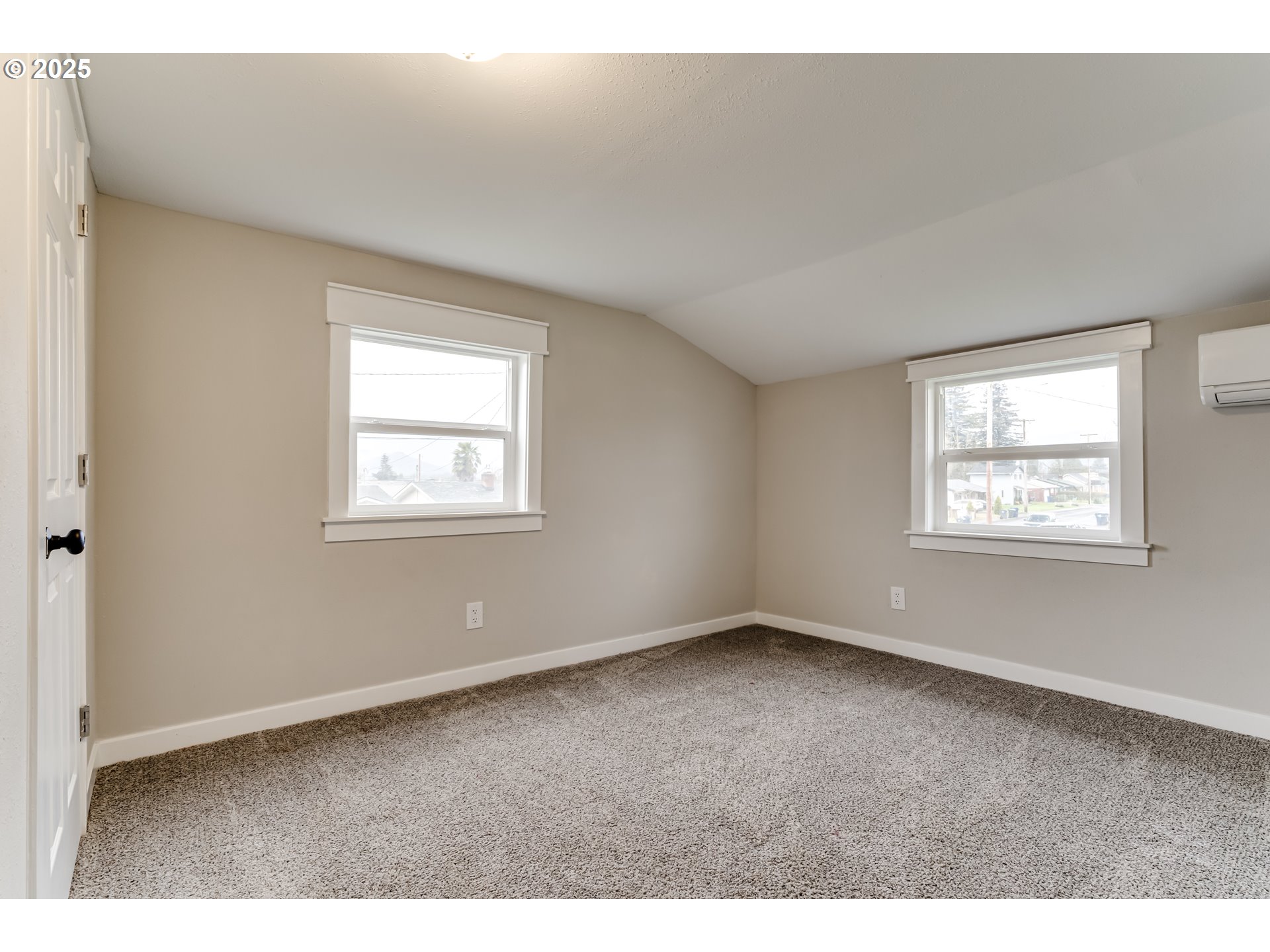 420 37th Street Springfield, OR 97478 - Photo 21 of 30