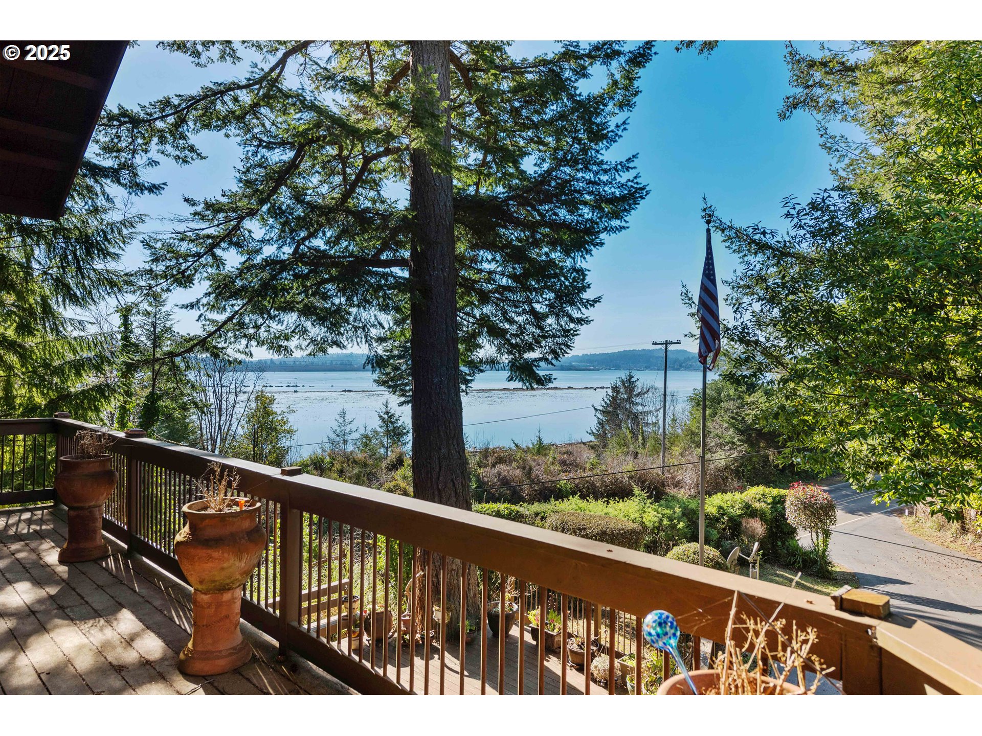64323 East Bay Road North Bend, OR 97459 - Photo 8 of 48 Gallery Image 8
