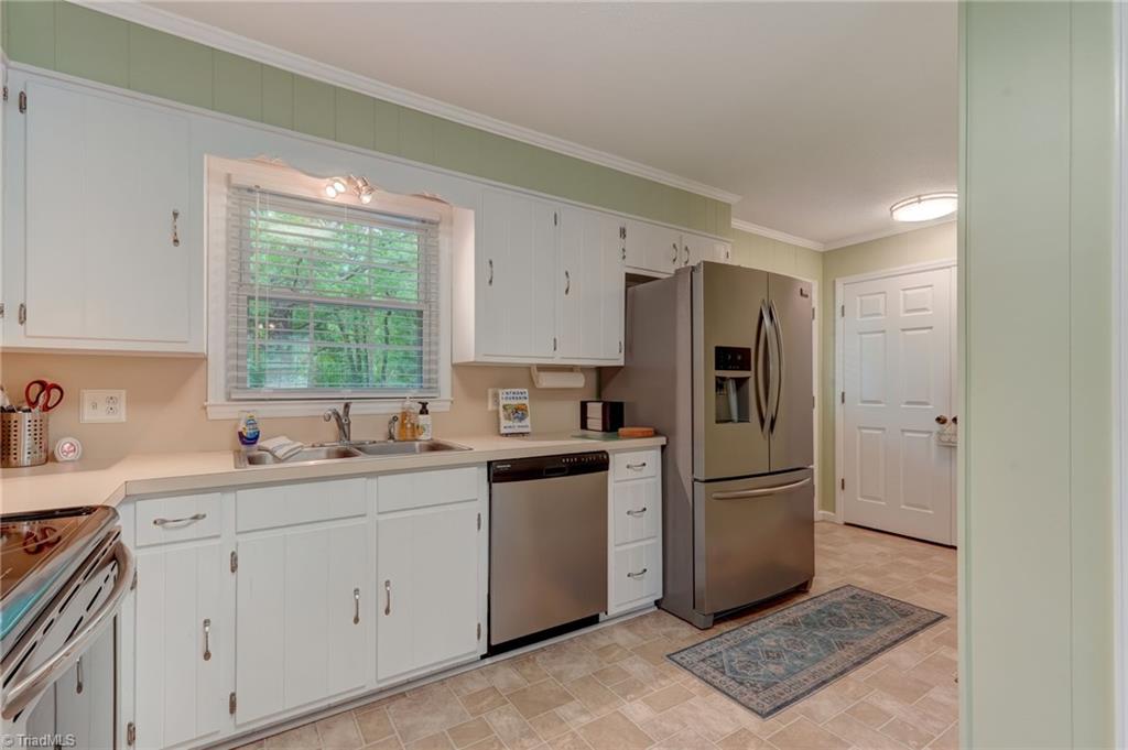 134 Meadow Brook Road Reidsville, NC 27320 - Photo 14 of 35