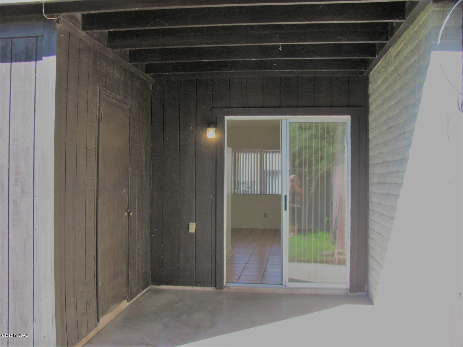 211 West Roger Road, Unit 19 Tucson, AZ 85705 - Photo 11 of 13
