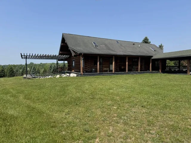 $524,900 | 6294 100th Avenue, Evart, MI 49631