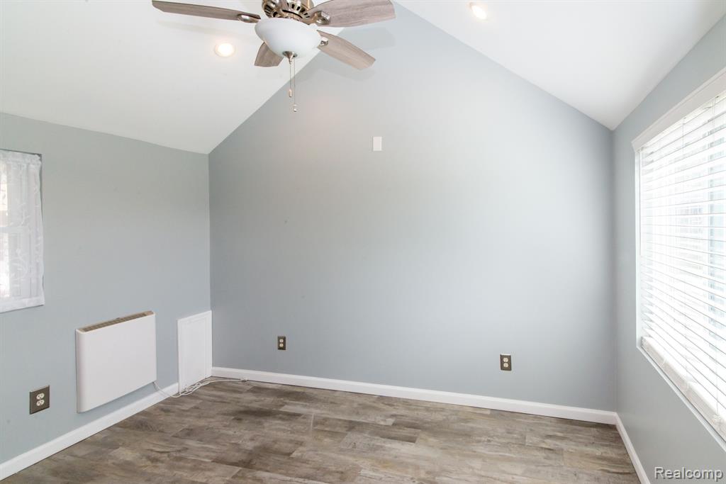 11064 Quirk Road Belleville, MI 48111 - Photo 14 of 49