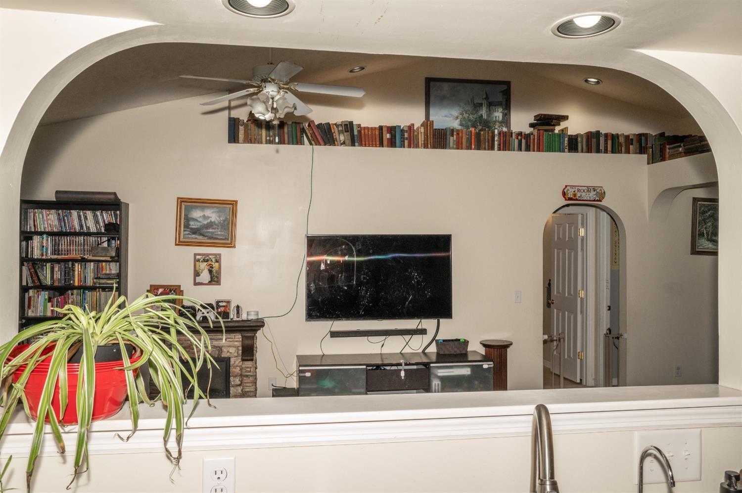 4946 Mosiman Road Middletown, OH 45042 - Photo 17 of 41 Gallery Image 17