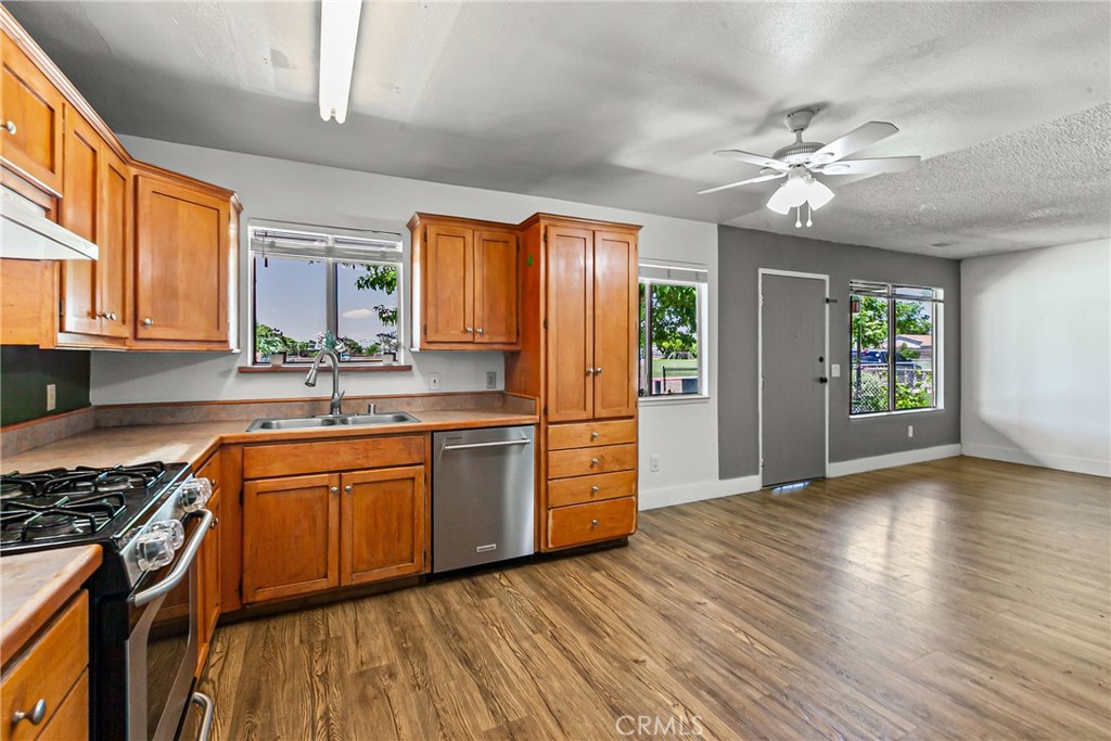 358 Via Ramona Paso Robles, CA 93446 - Photo 4 of 30